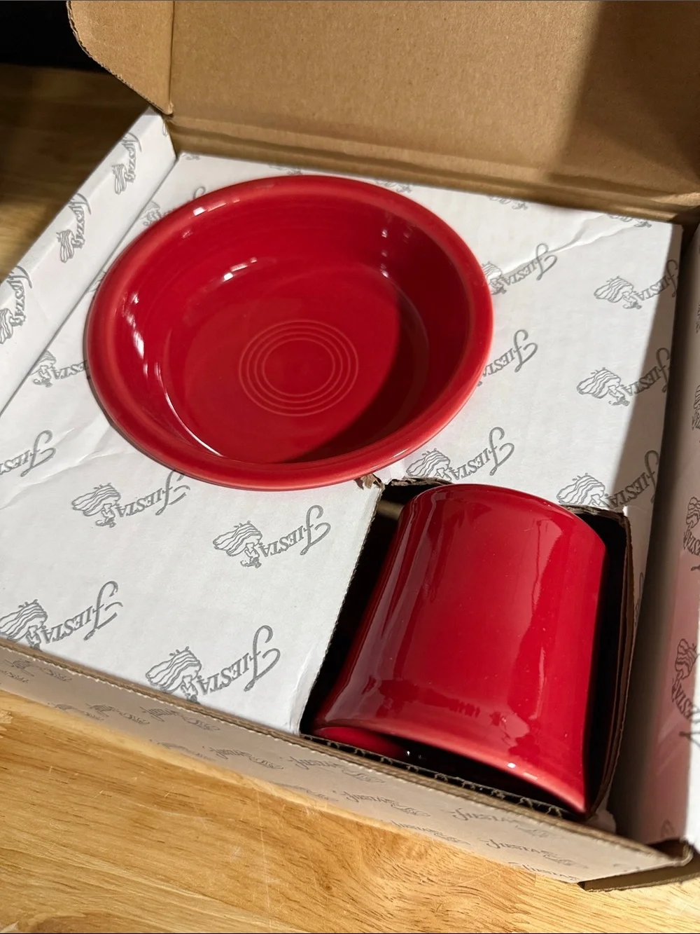 New Fiesta Fiestaware Scarlet 4 Piece Place Setting Plate Bowl Mug USA Made